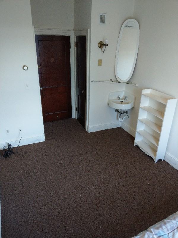 7 Paterson Ave - Photo 2 of 10