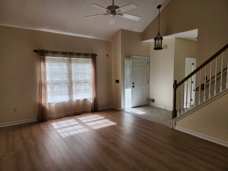 185 Morgan Dr - Photo 3 of 20