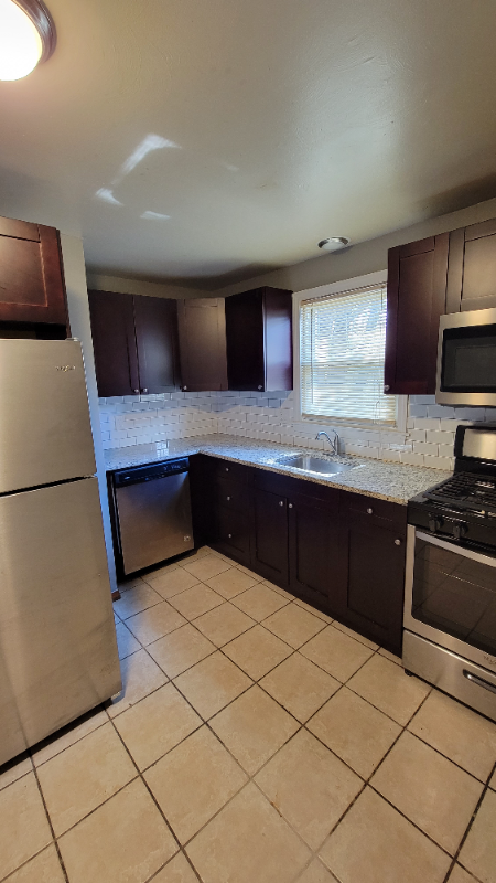 41 Gould Dr #B - Photo 3 of 28