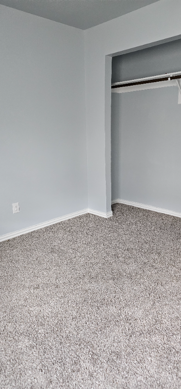 411 E Day St - Photo 7 of 13