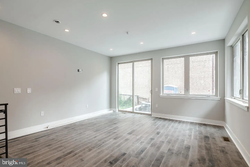 1013 S 20th St #A - Photo 7 of 18