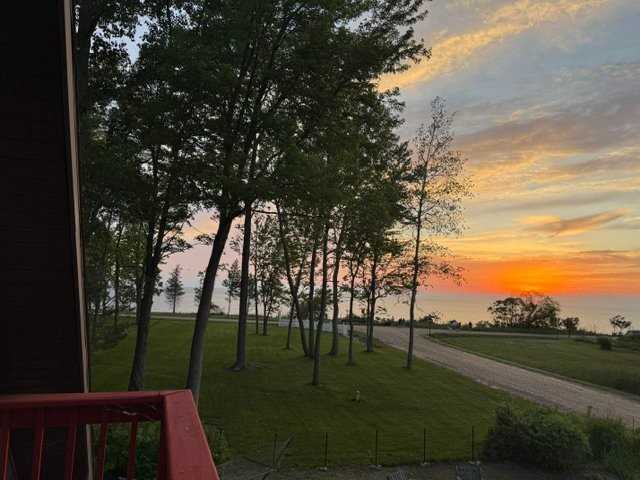 7258 Beach Dr - Photo 3 of 19