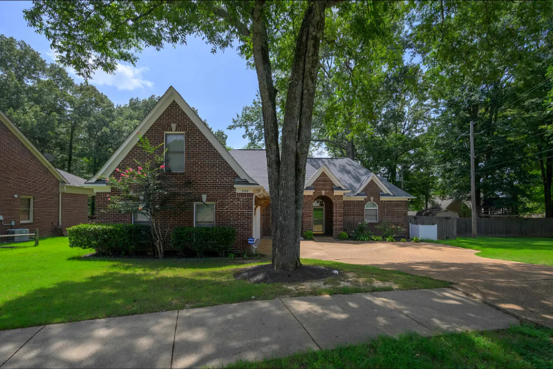 285 Great Falls Rd - Photo 2 of 13