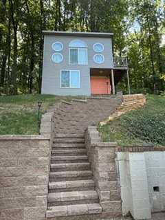 831 E Cumberland Dr