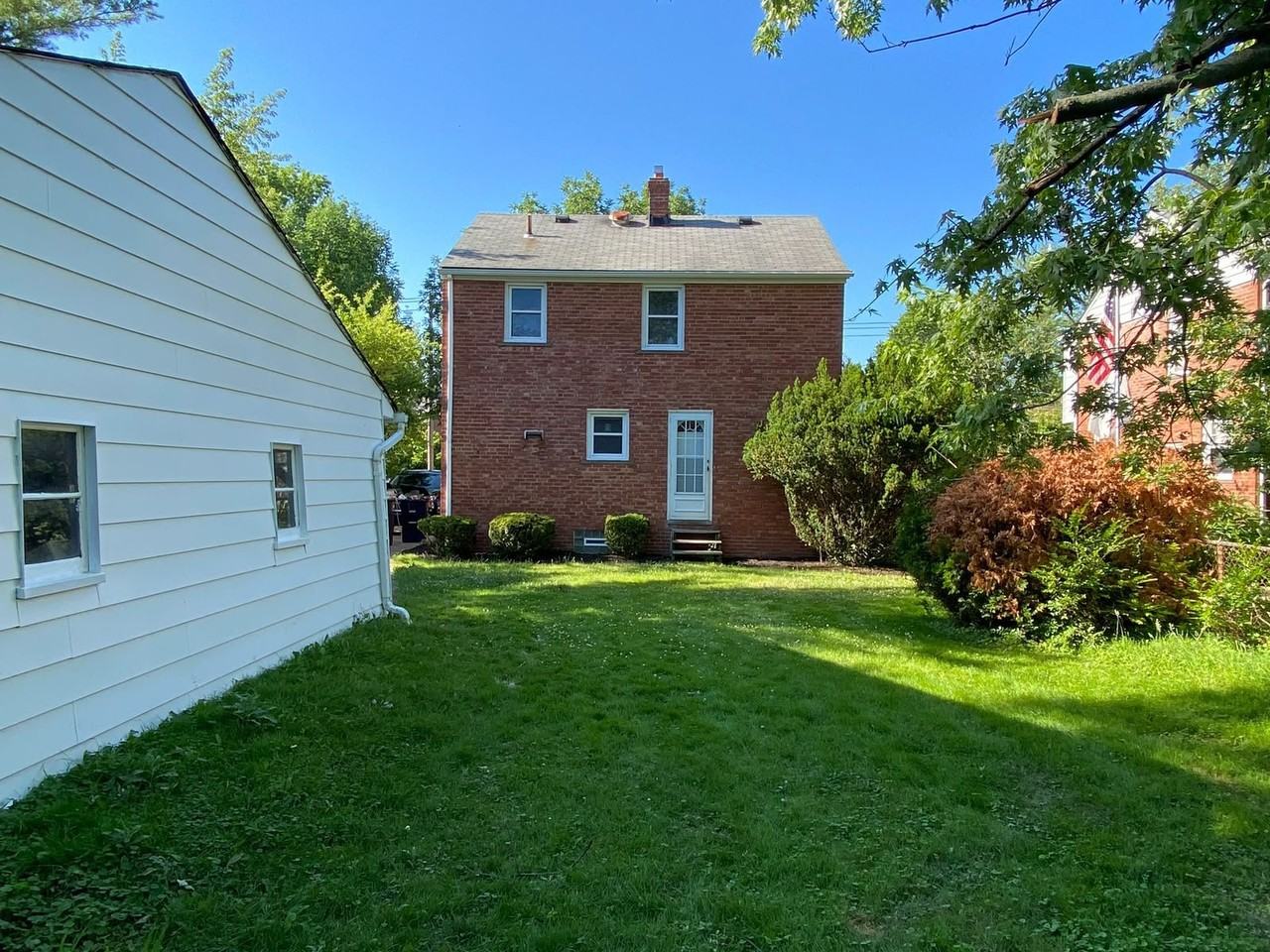 5248 Haverford Dr - Photo 3 of 19