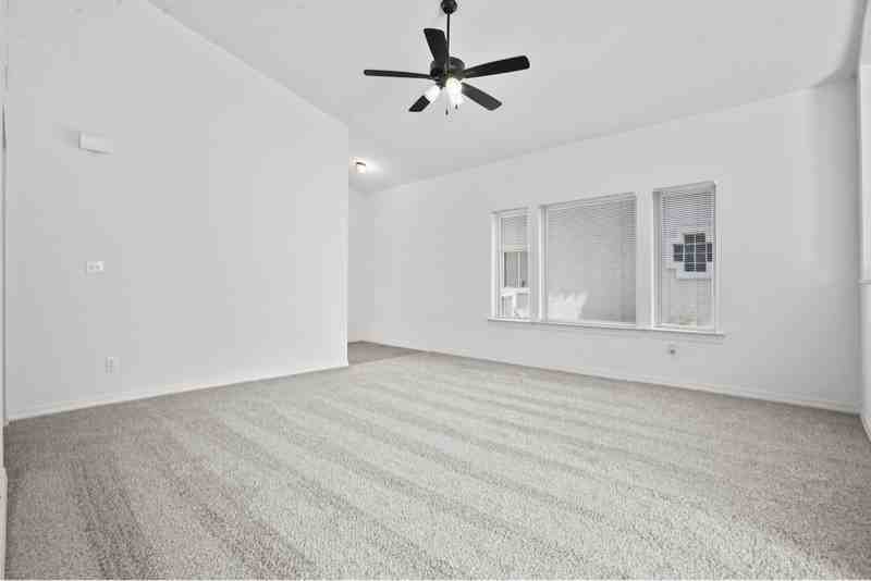 608 Cedarwood Ave - Photo 5 of 19