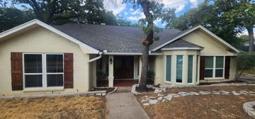 featured image of 5803 Thoreau Ln
