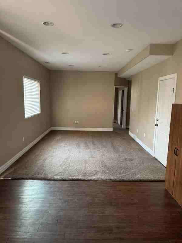 830 Oxford Dr - Photo 3 of 9