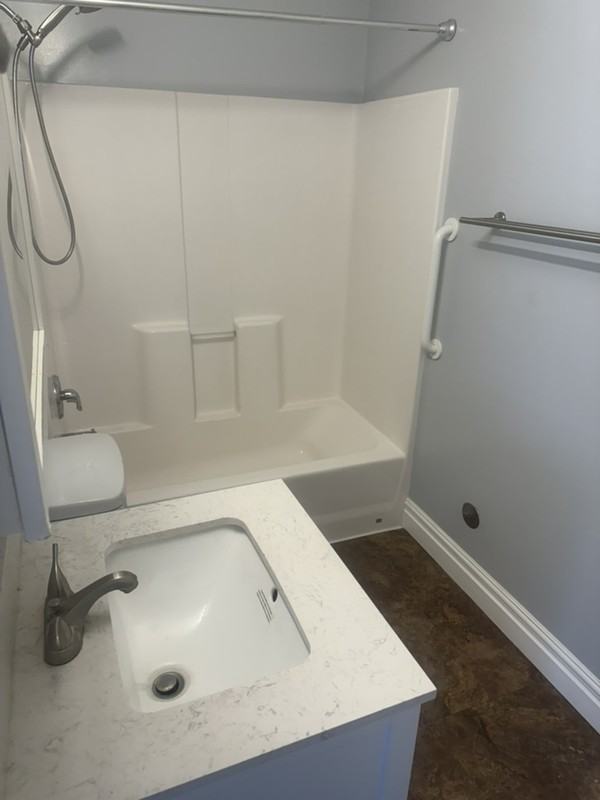 830 Oxford Dr - Photo 4 of 9