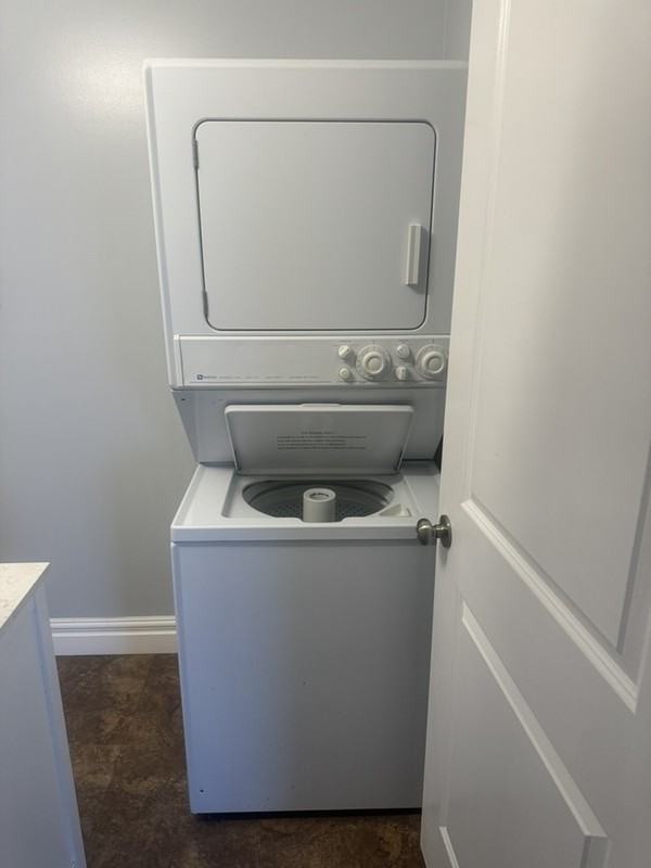 830 Oxford Dr - Photo 5 of 9