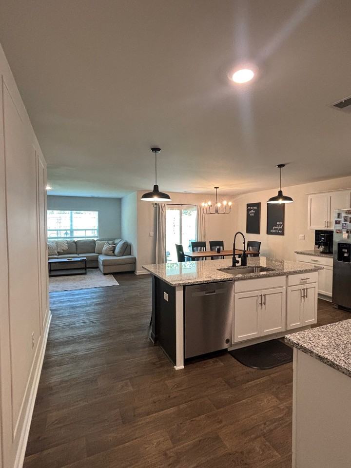 50 Horatio Ln - Photo 2 of 17