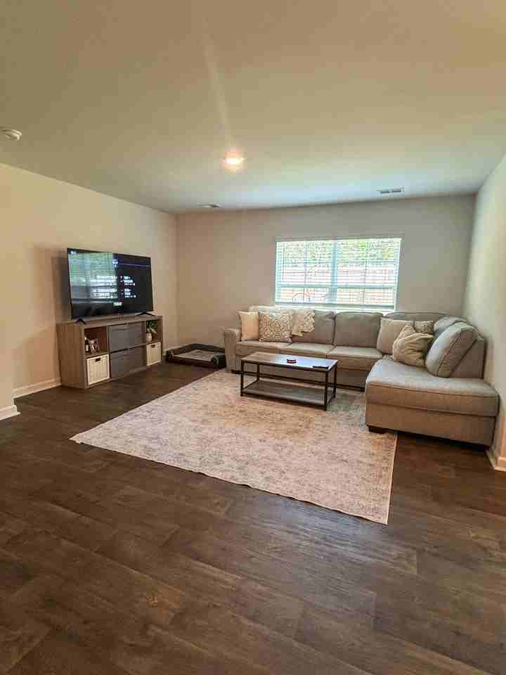 50 Horatio Ln - Photo 5 of 17
