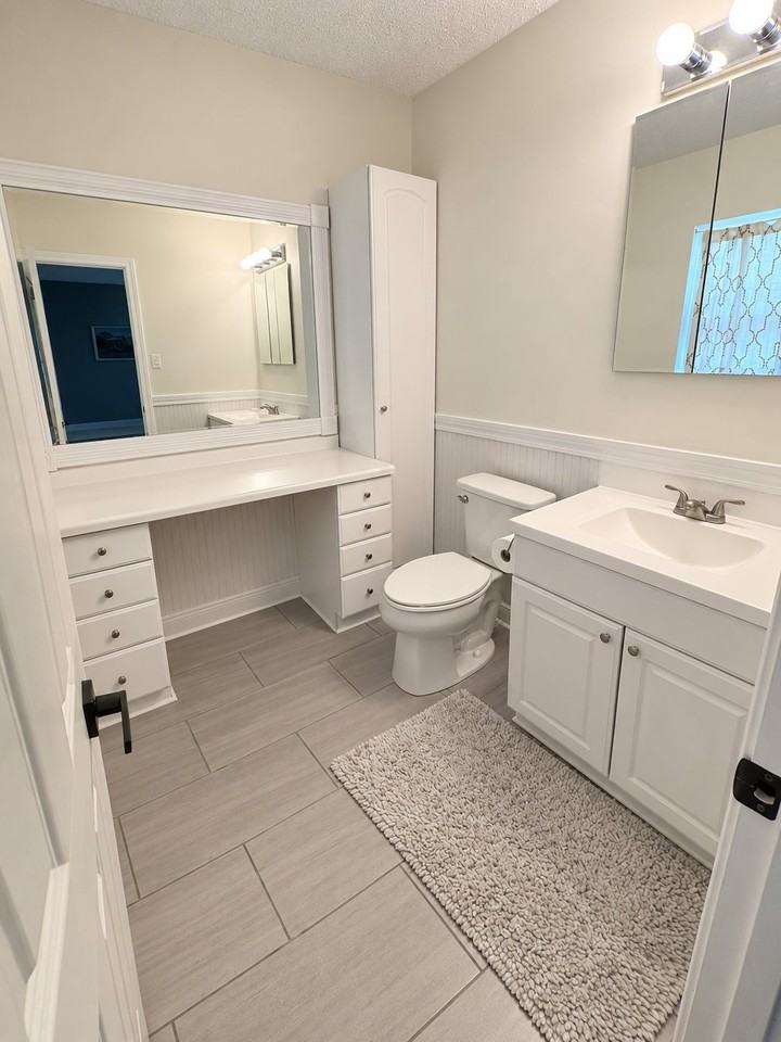 605 Clark Ave - Photo 7 of 14