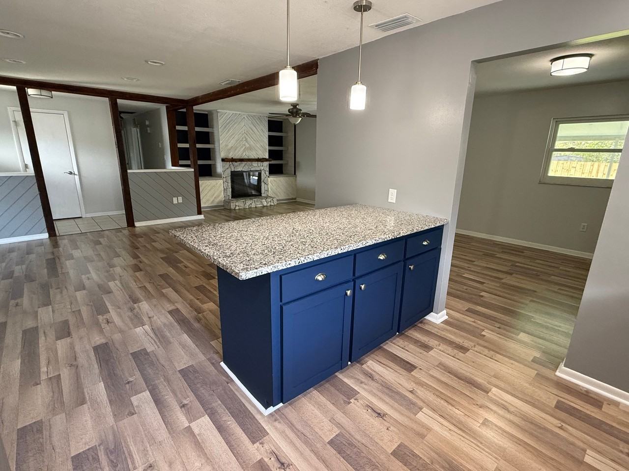 620 Travis Cir - Photo 7 of 20