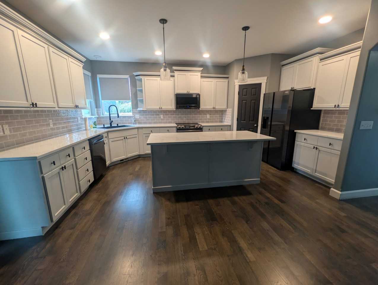 17833 Irwin St Sw - Photo 2 of 18