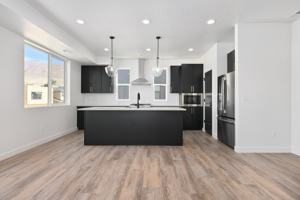 featured image of 567 Westnorth #150