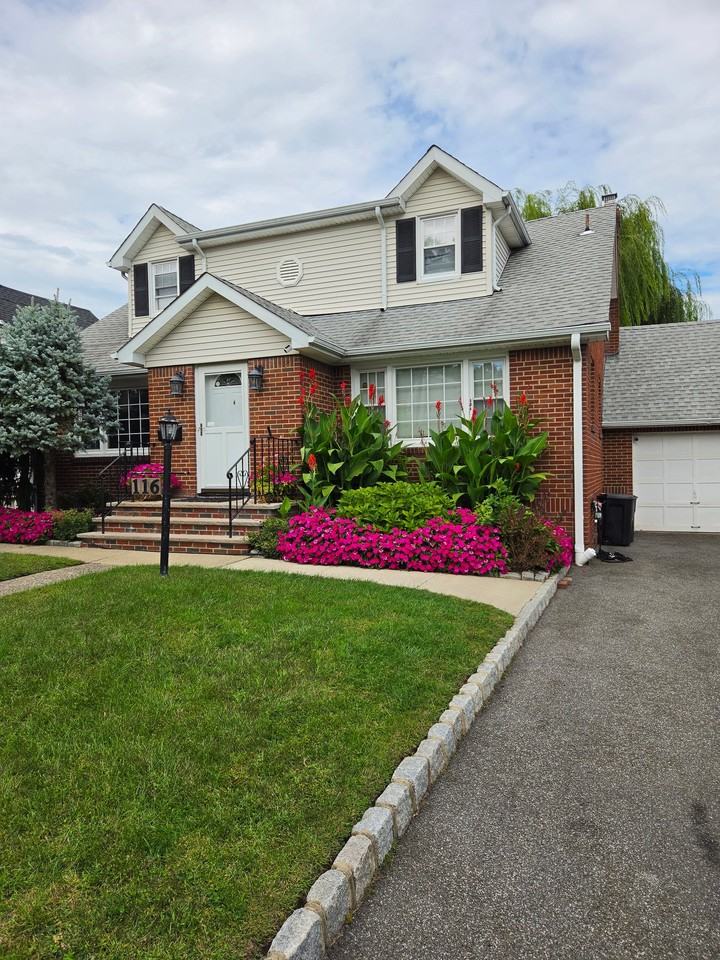 116 Greenlawn Ave