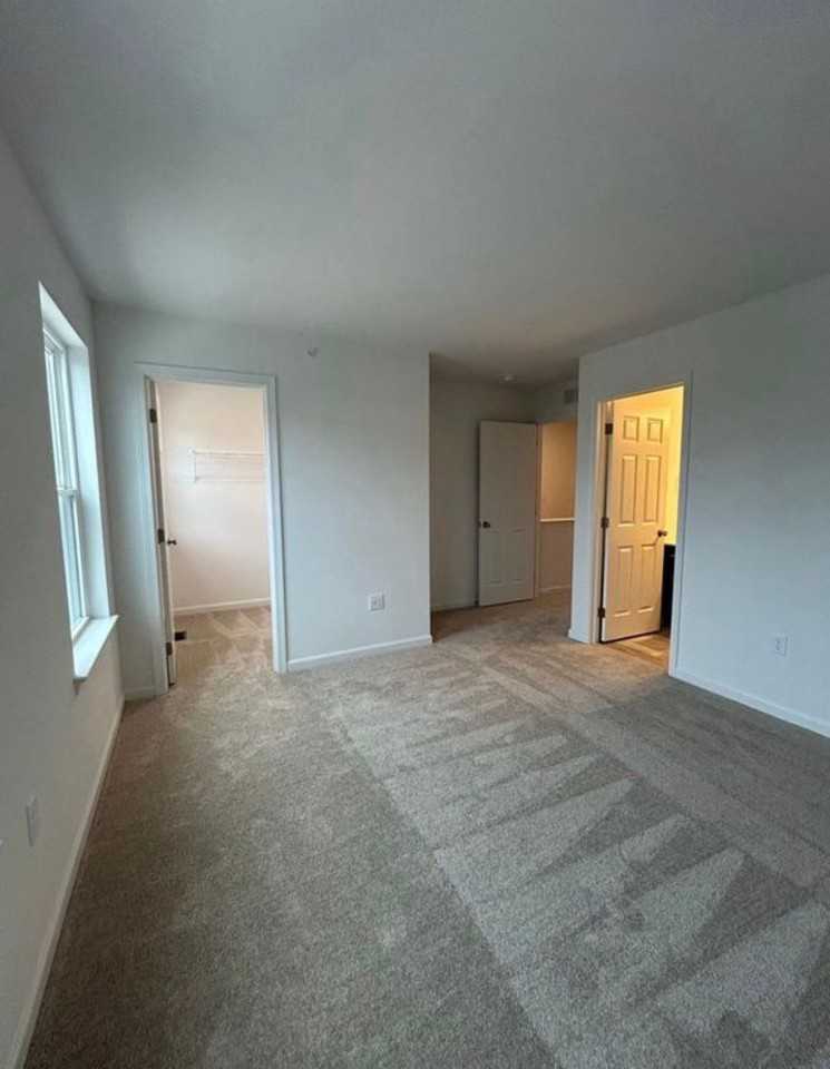 7 Sherman Ave Frnt #2 - Photo 2 of 7