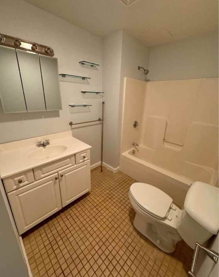 7 Sherman Ave Frnt #2 - Photo 6 of 7