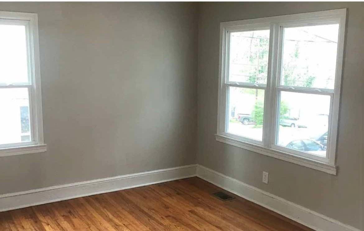 899 Margaret Pl Nw - Photo 2 of 8