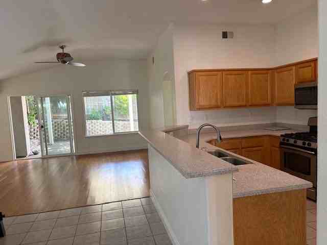 4648 Teal Bay Ct - Photo 2 of 17