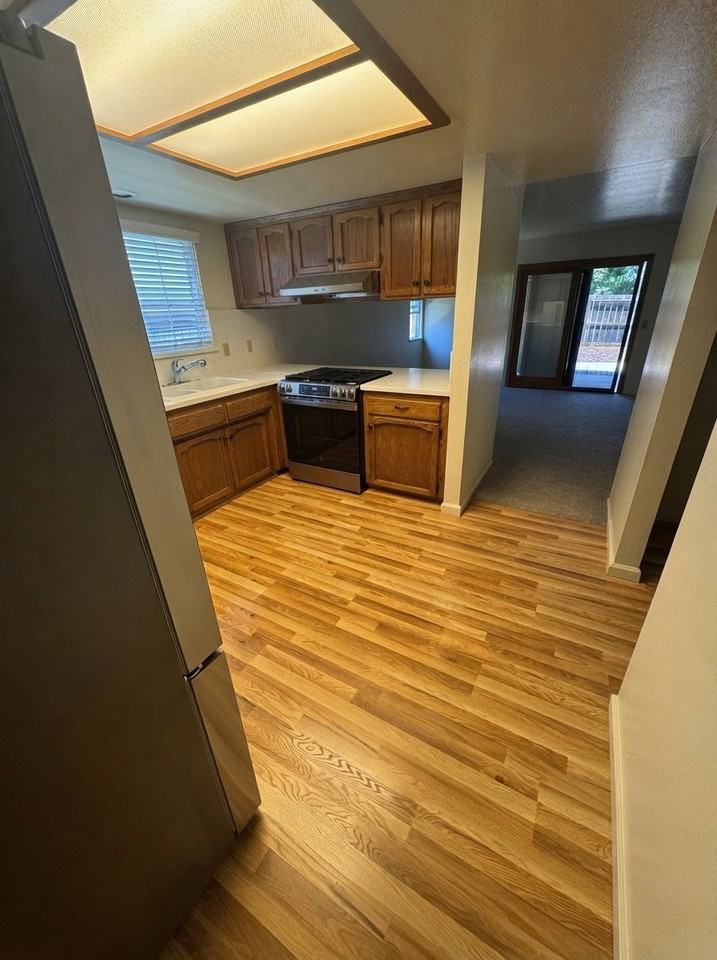 398 Corrida Dr - Photo 5 of 20