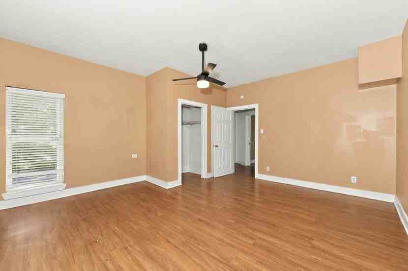 623 W Owing St #1 - Photo 4 of 15