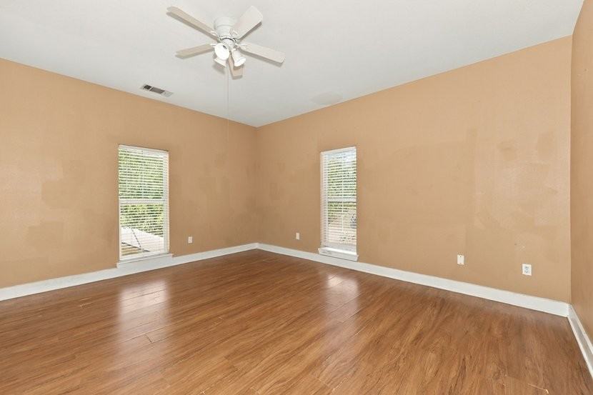 623 W Owing St #1 - Photo 5 of 15
