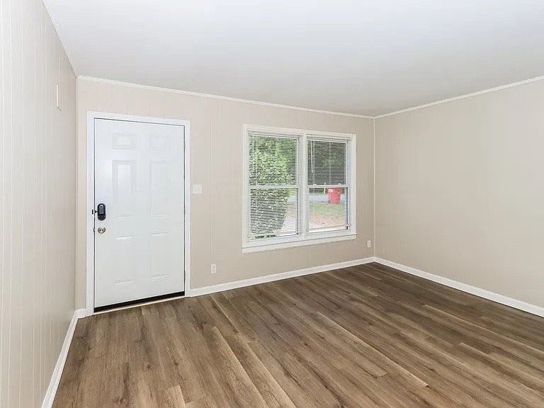 4584 Shadow Lawn Dr - Photo 3 of 10