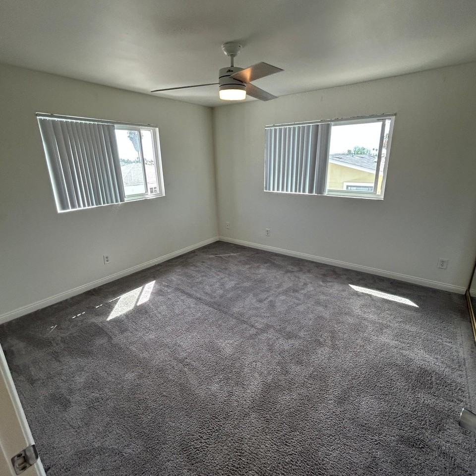 4446 49th St #A - Photo 5 of 13