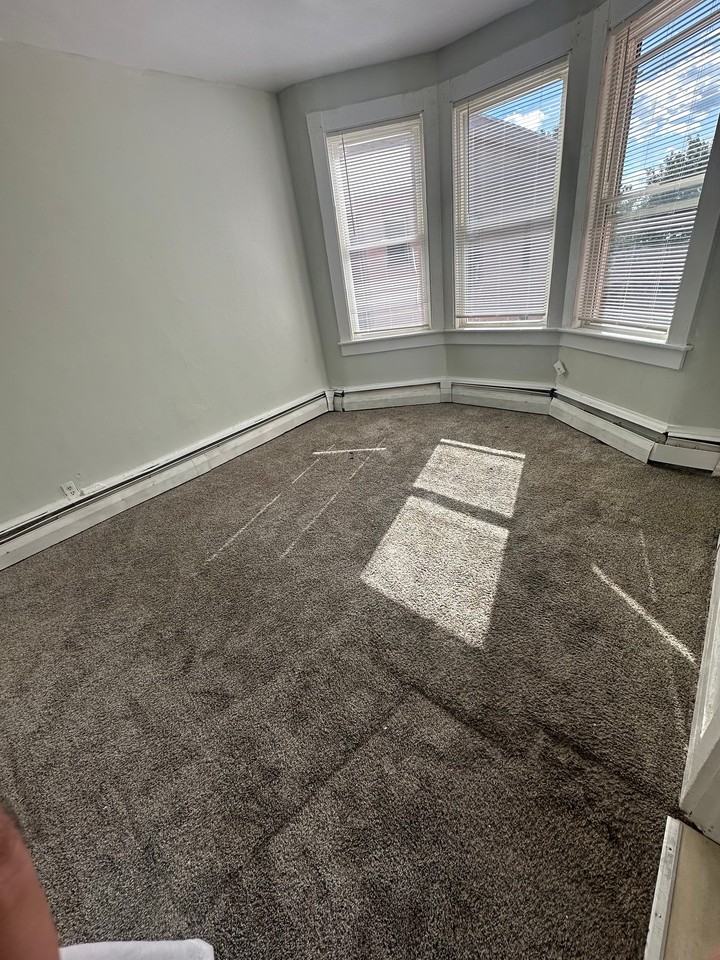 50 Knox St #8 - Photo 5 of 9