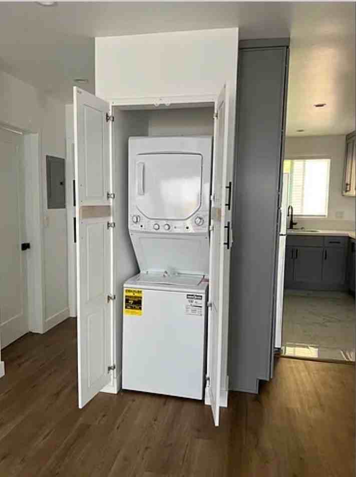 528 N Alexandria Ave #5B - Photo 2 of 15
