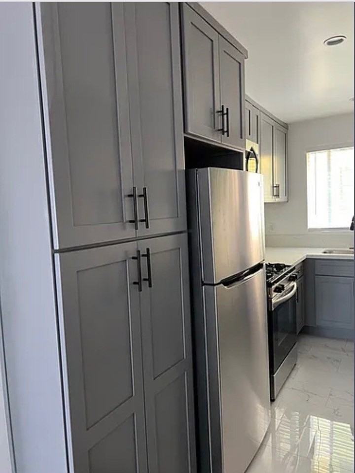 528 N Alexandria Ave #5B - Photo 4 of 15
