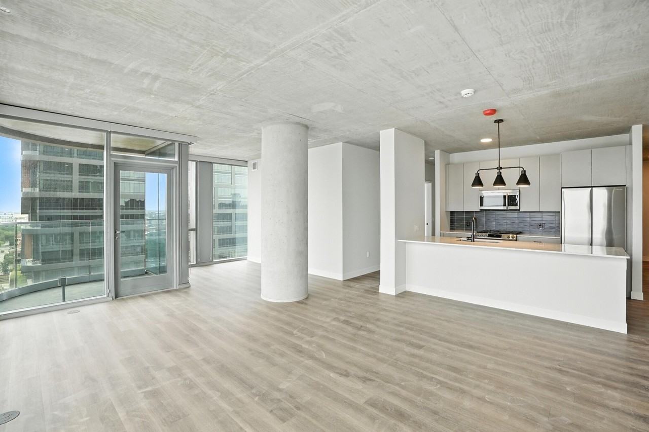 1121 W Carroll Ave #1201 - Photo 2 of 20