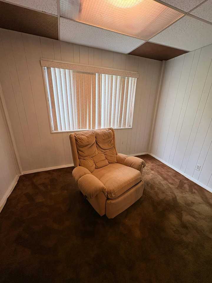 1946 Oakwood Avenue - Photo 6 of 20
