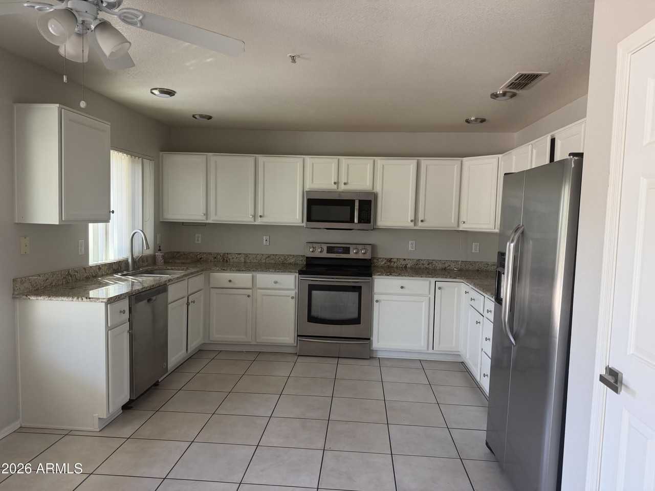 9307 E Wood Dr - Photo 5 of 29