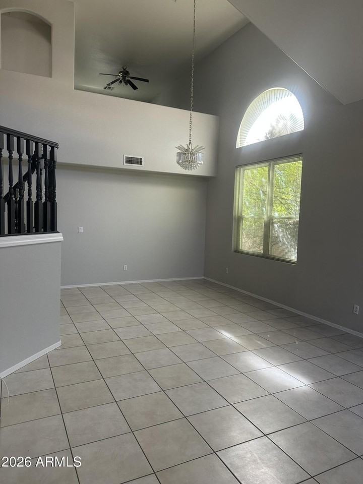 9307 E Wood Dr - Photo 6 of 29