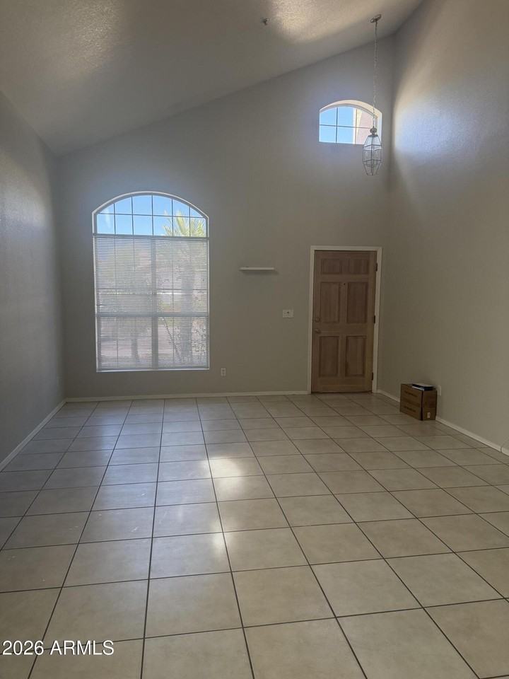 9307 E Wood Dr - Photo 7 of 29