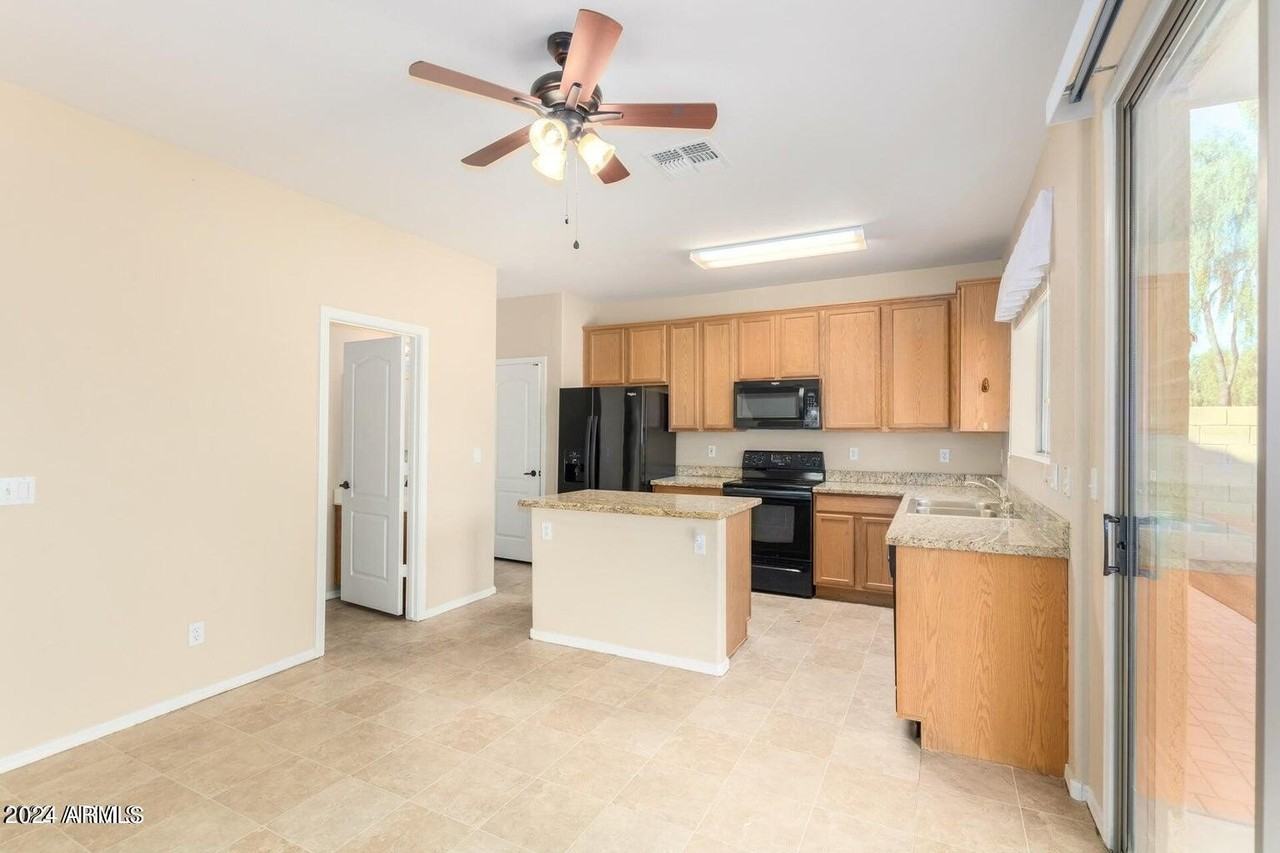 17034 W Rimrock St - Photo 4 of 12