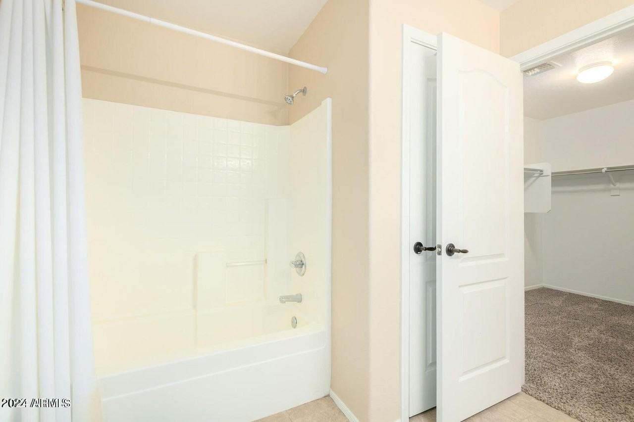 17034 W Rimrock St - Photo 7 of 12