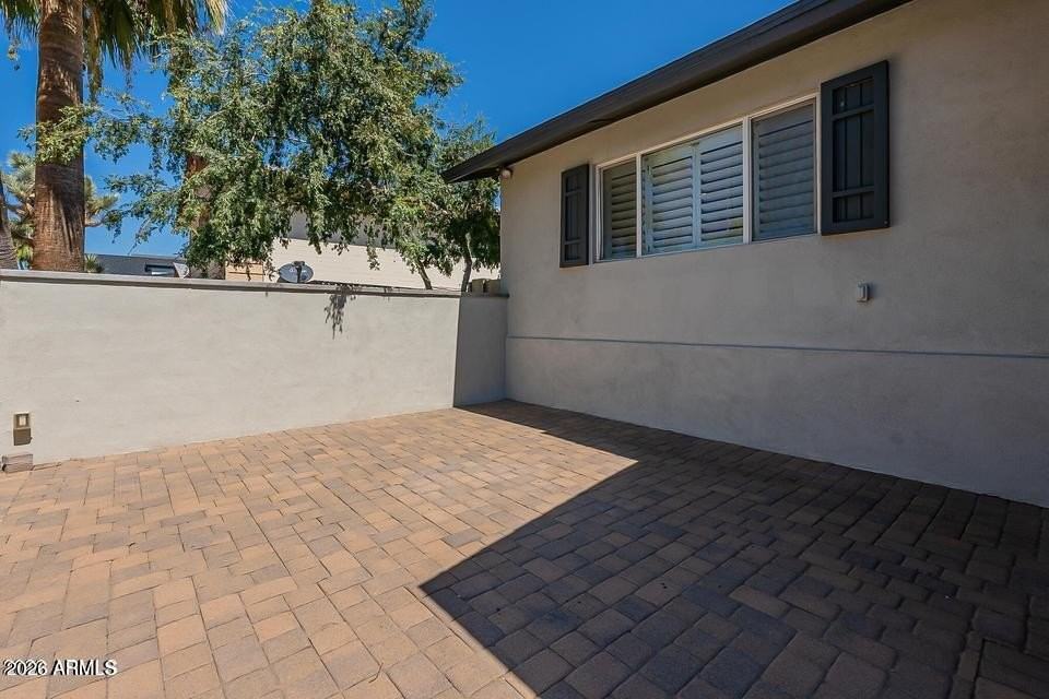 6413 N 85th St - Photo 4 of 50