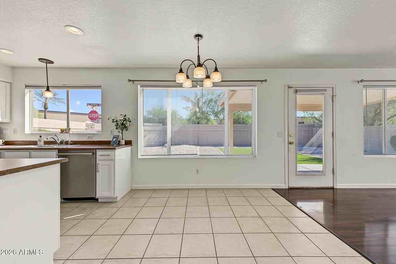 1915 W Musket Way - Photo 7 of 34