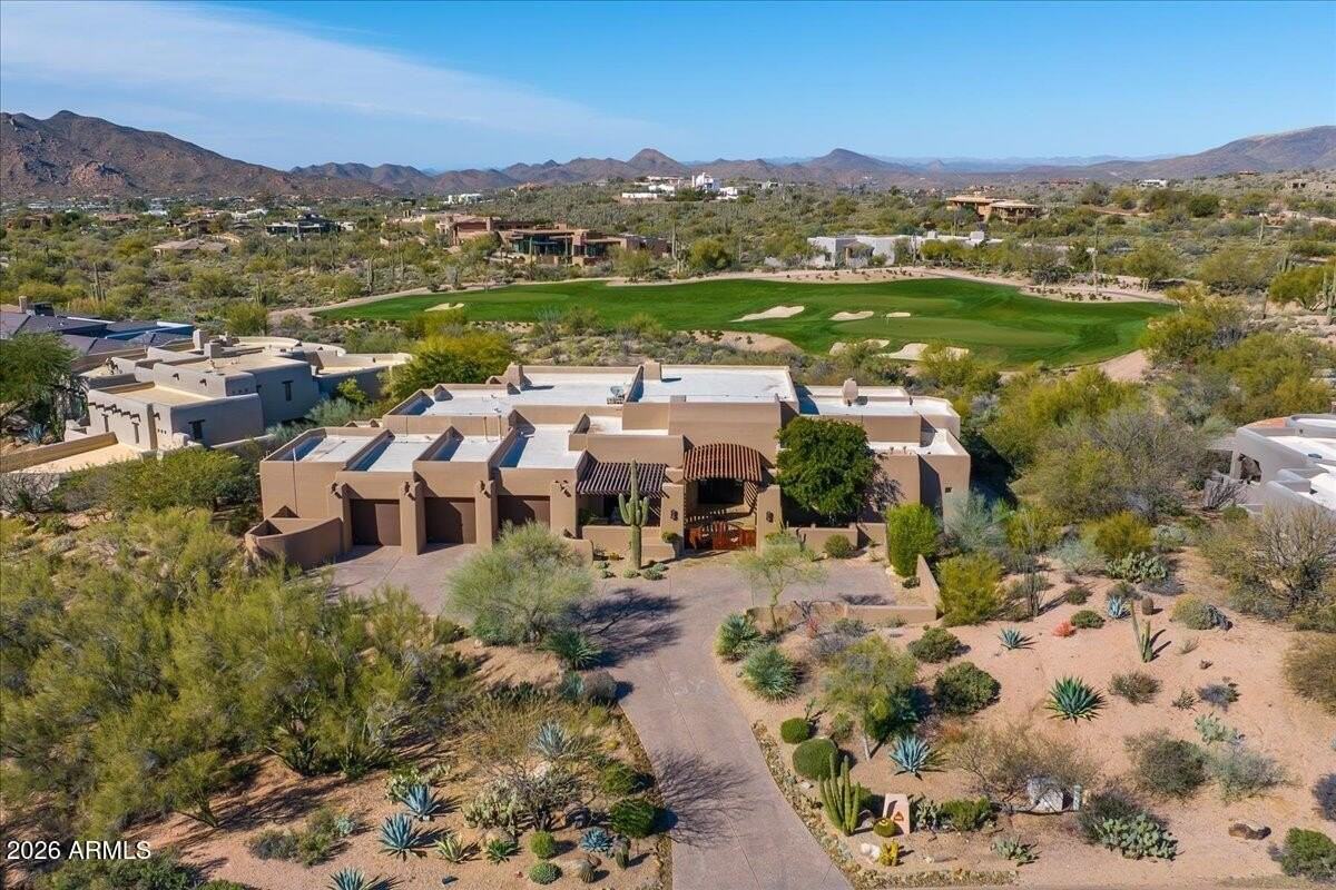 9162 E Sky Line Dr - Photo 2 of 24