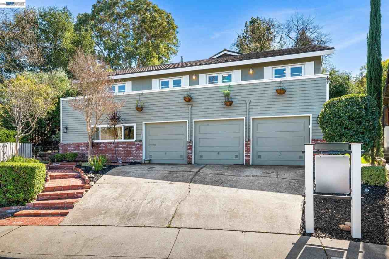 4262 Tamur Ct - Photo 4 of 48