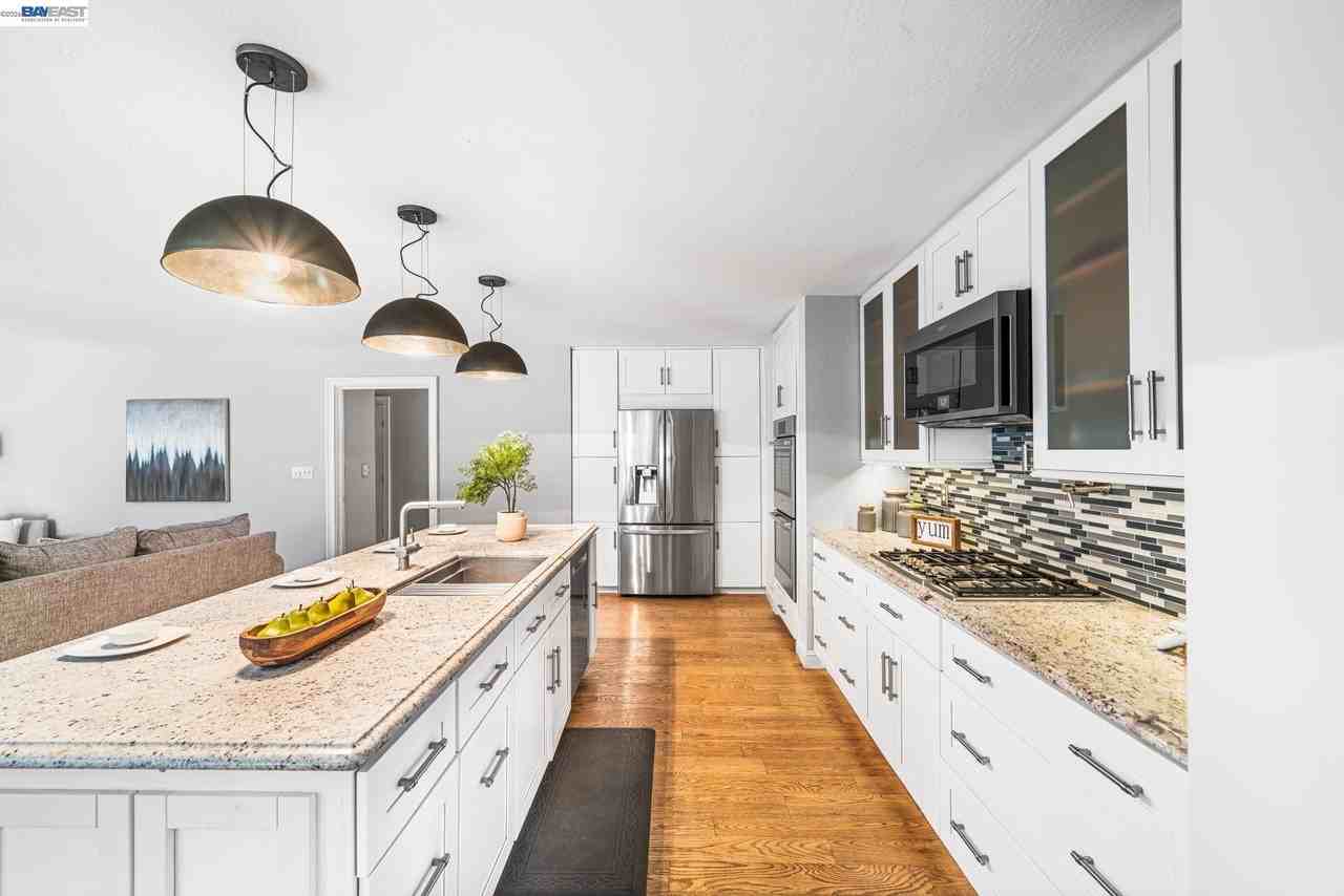 4262 Tamur Ct - Photo 6 of 48