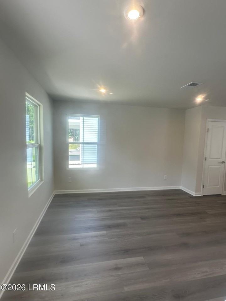 95 Castle St - Photo 2 of 33