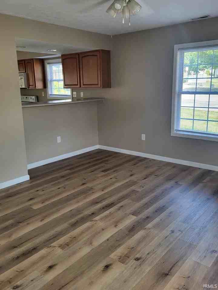 3811 E Cobble Creek Dr - Photo 3 of 17