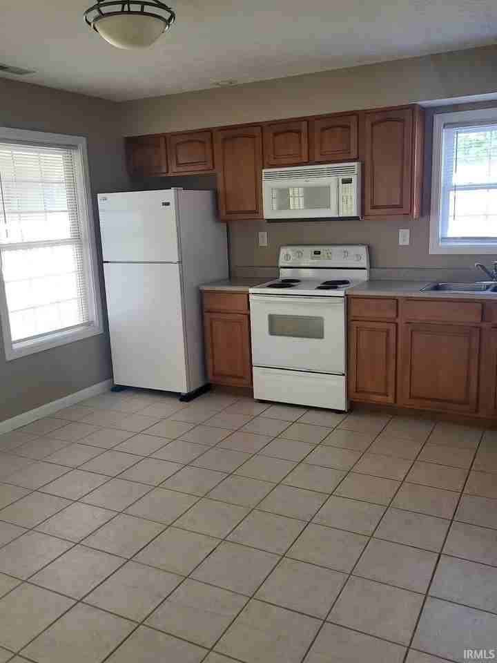 3811 E Cobble Creek Dr - Photo 5 of 17