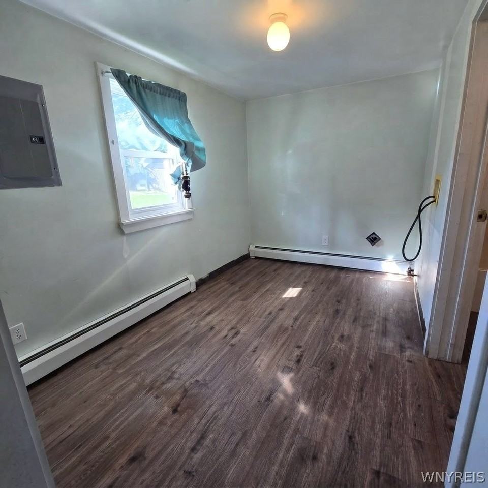744 S Division St #N - Photo 4 of 9