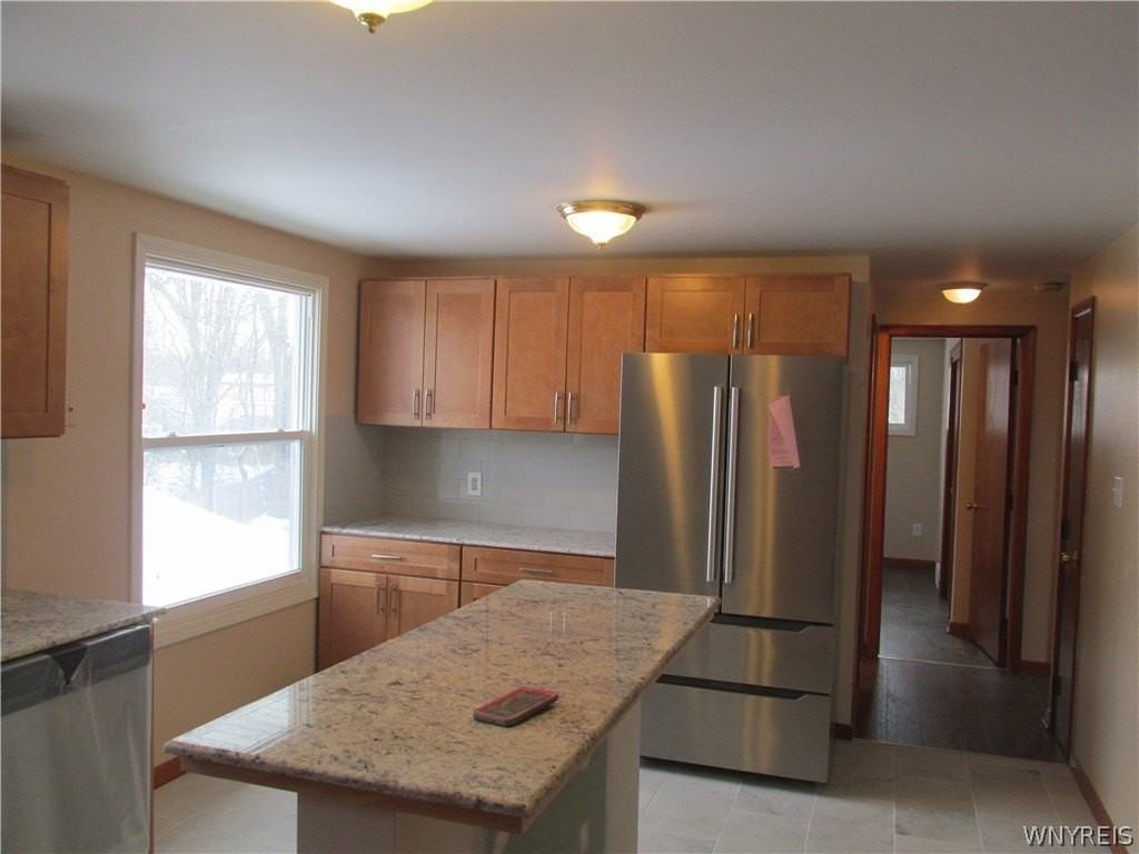 101 Dale Dr - Photo 3 of 9